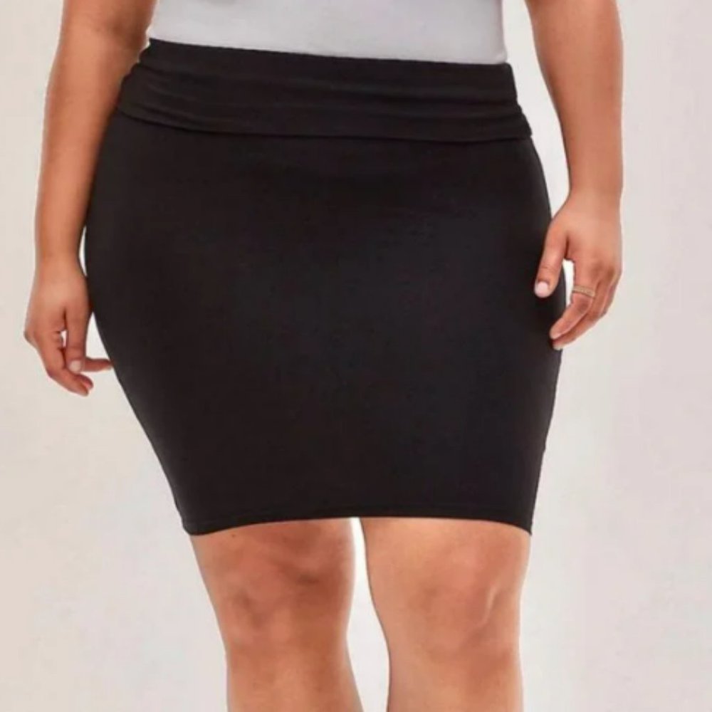 NWT Torrid Fold Over Black Pencil Skirt Size 3